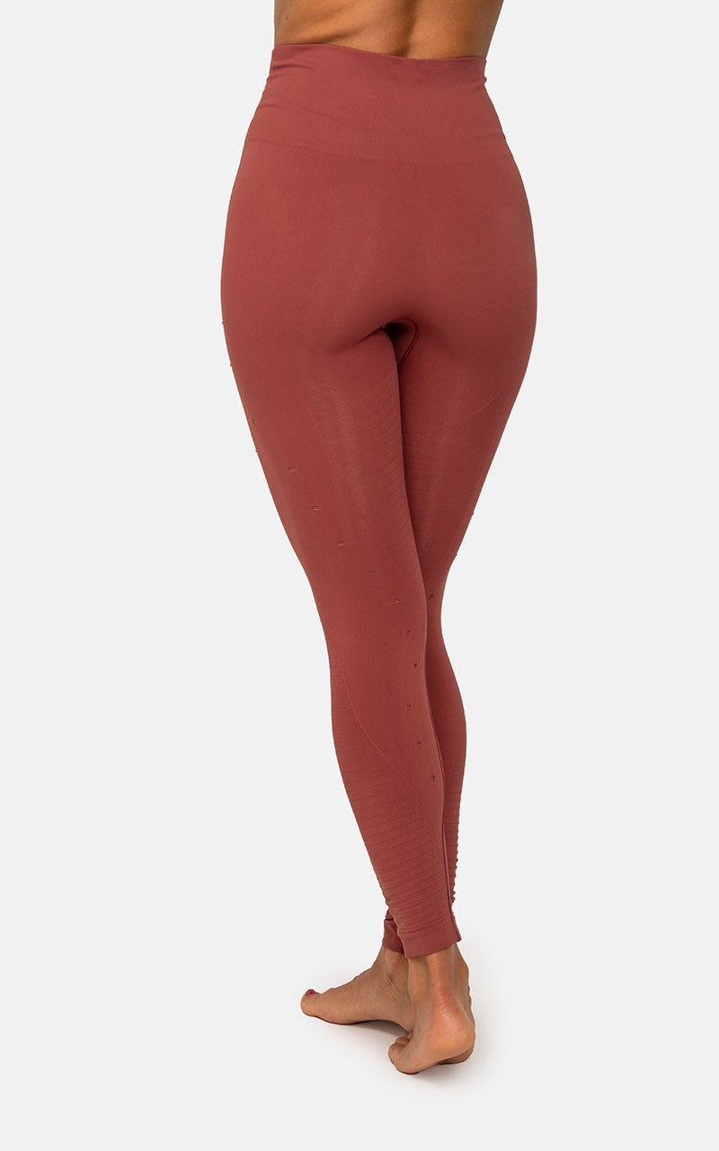 Set: Legging y Camiseta deportiva con fibra Emana, Namasté
