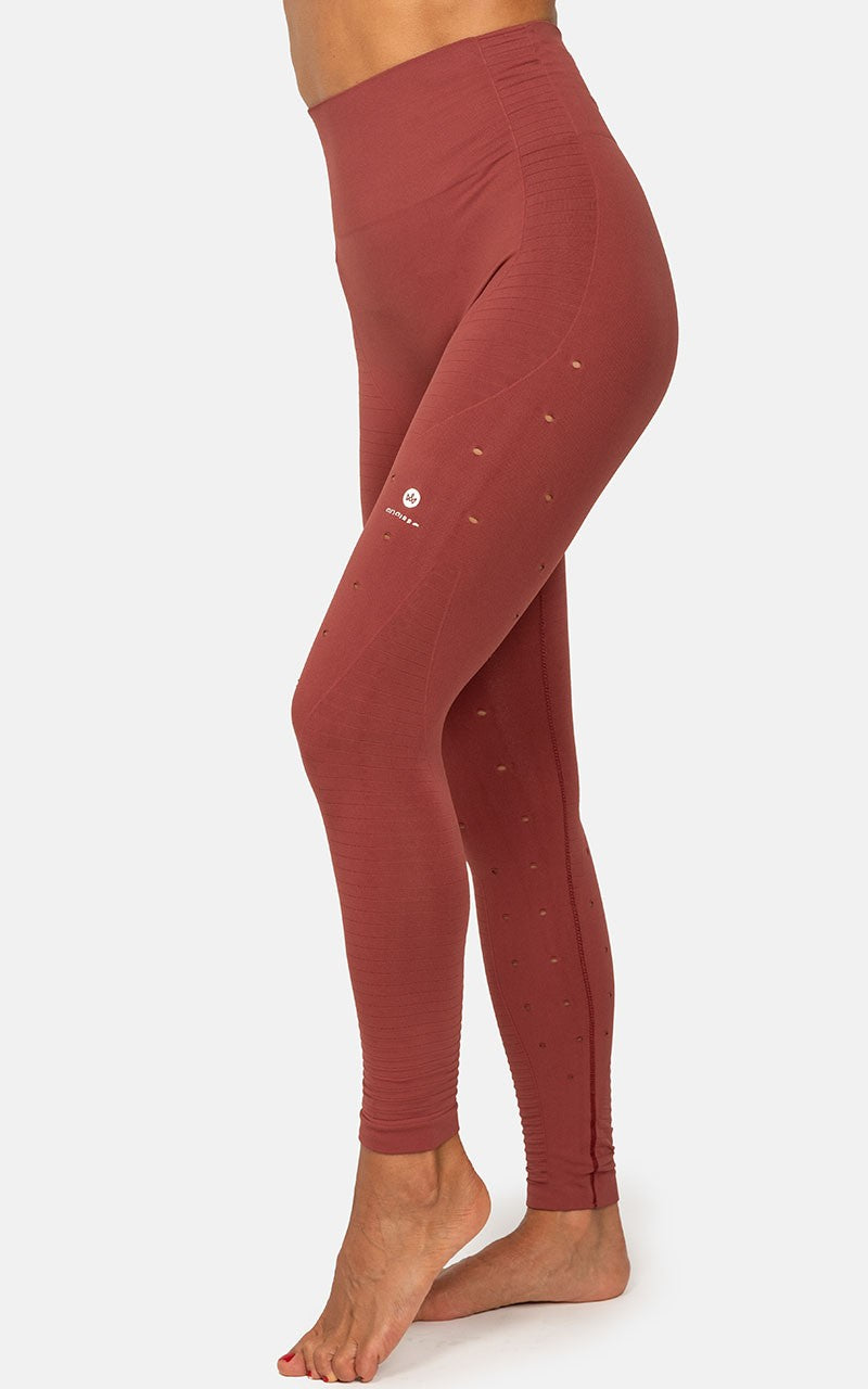 Set: Legging y Camiseta deportiva con fibra Emana, Namasté