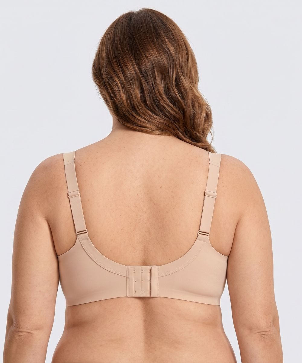 Seamless and wire-free bra with removable foam | Pressure-reducing straps | Chelo Collection
