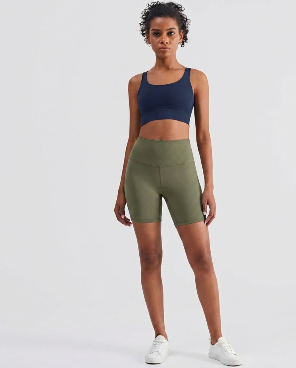Short cycliste pour femme avec couture arrière en V, tissu compressif Matrix