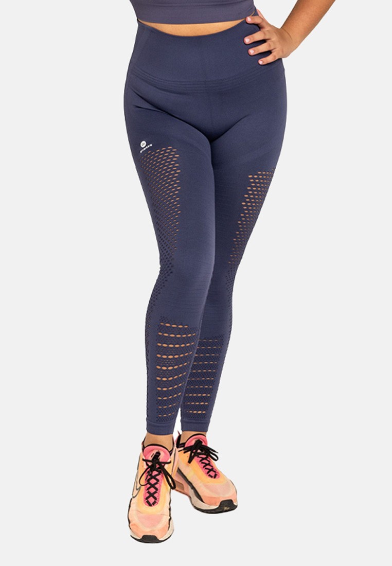 Legging deportivo, Naya