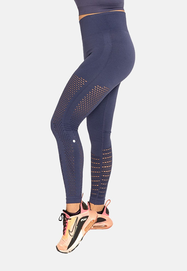 Legging deportivo, Naya