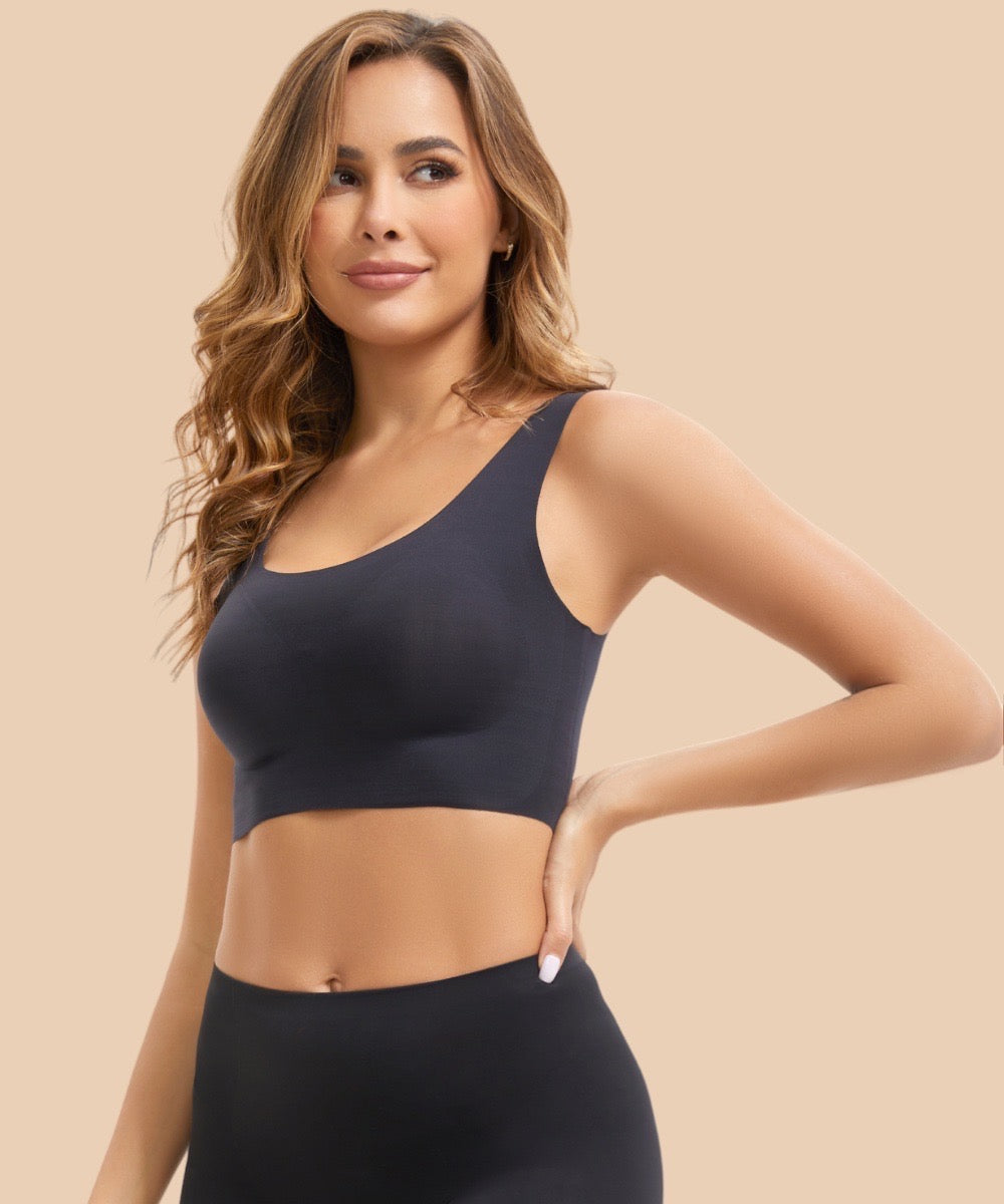 Everyday non-wired sports bra with removable cups