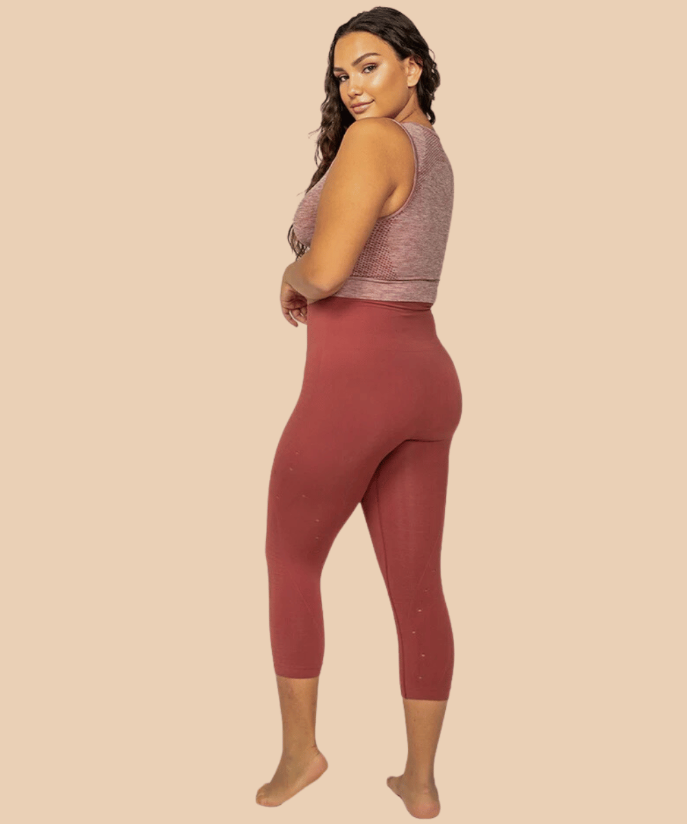 Capri sports legging with Emana Namasté fiber