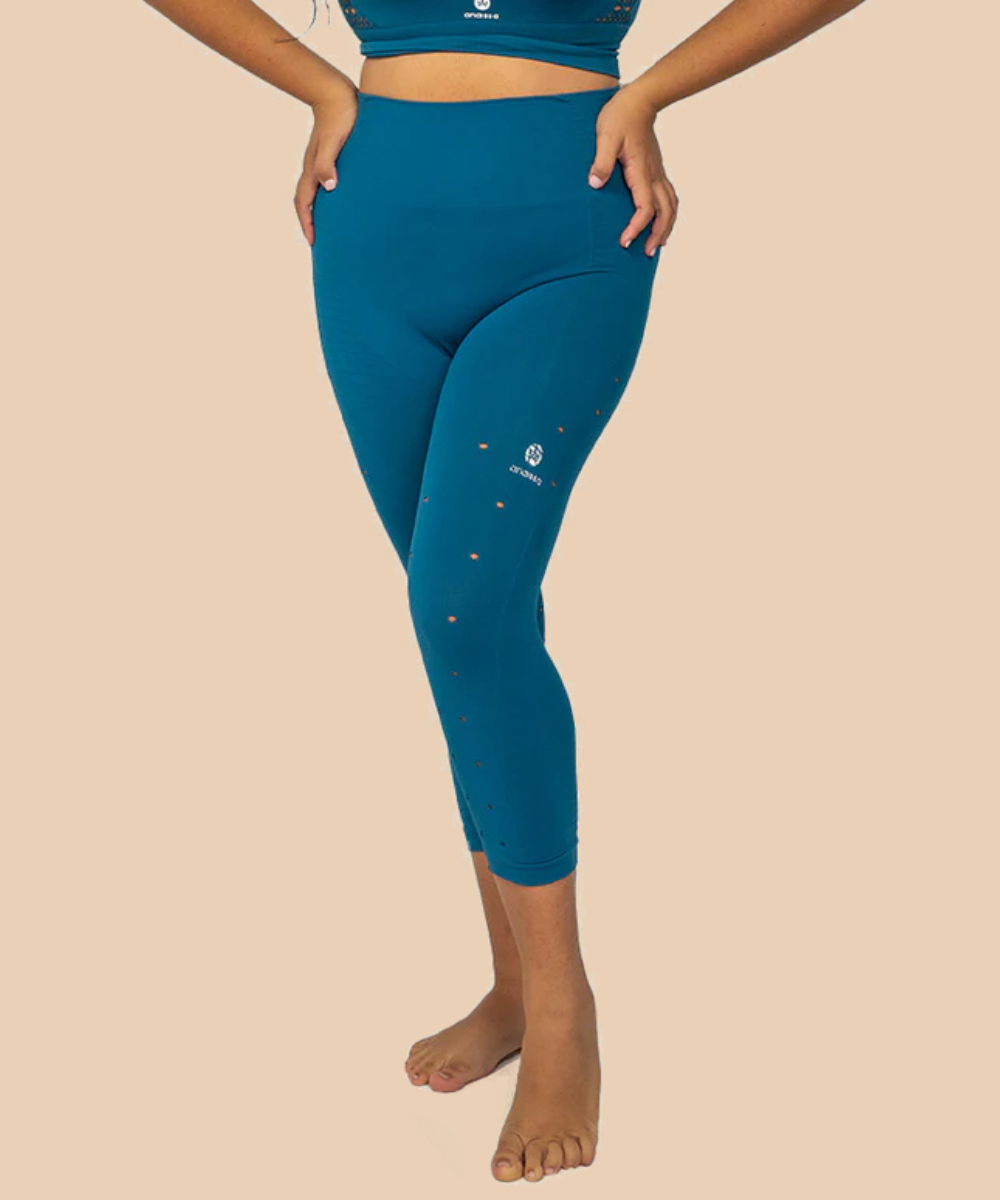 Capri sports legging with Emana Namasté fiber