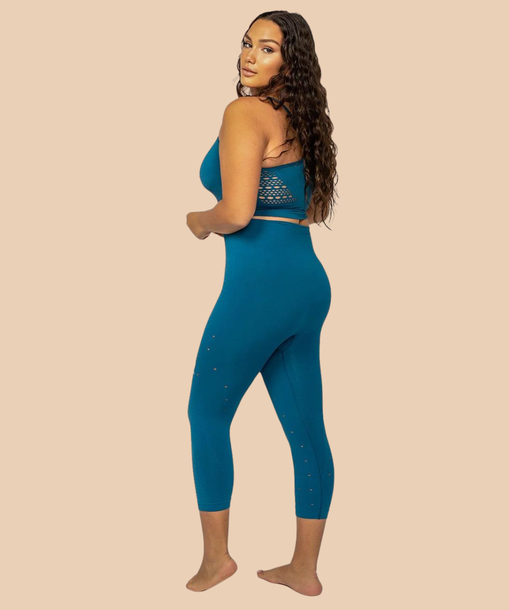 Capri sports legging with Emana Namasté fiber